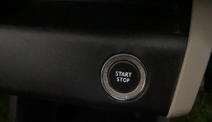 2020 Renault TRIBER RXZ, Petrol, Manual, 44,416 km, Keyless Start/ Stop Button