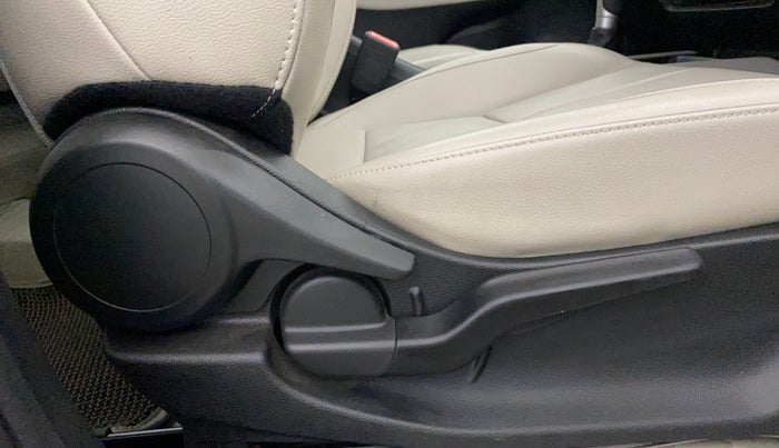 2024 Honda City EHEV ZX, Hybrid, Automatic, 24,642 km, Driver Side Adjustment Panel