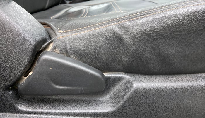 2018 Renault Kwid CLIMBER 1.0 AMT, Petrol, Automatic, 87,110 km, Driver Side Adjustment Panel