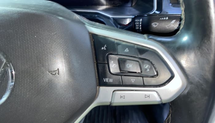 2023 Volkswagen VIRTUS TOPLINE TSI 1.0 MT, Petrol, Manual, 48,614 km, Adaptive Cruise Control