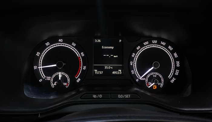 2022 Skoda KUSHAQ STYLE 1.0L TSI AT (6 AIRBAGS), Petrol, Automatic, 15,721 km, Odometer Image