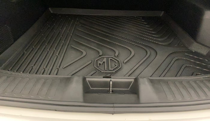 2021 MG HECTOR SHARP HYBRID 1.5 PETROL, Petrol, Manual, 26,505 km, Boot Inside