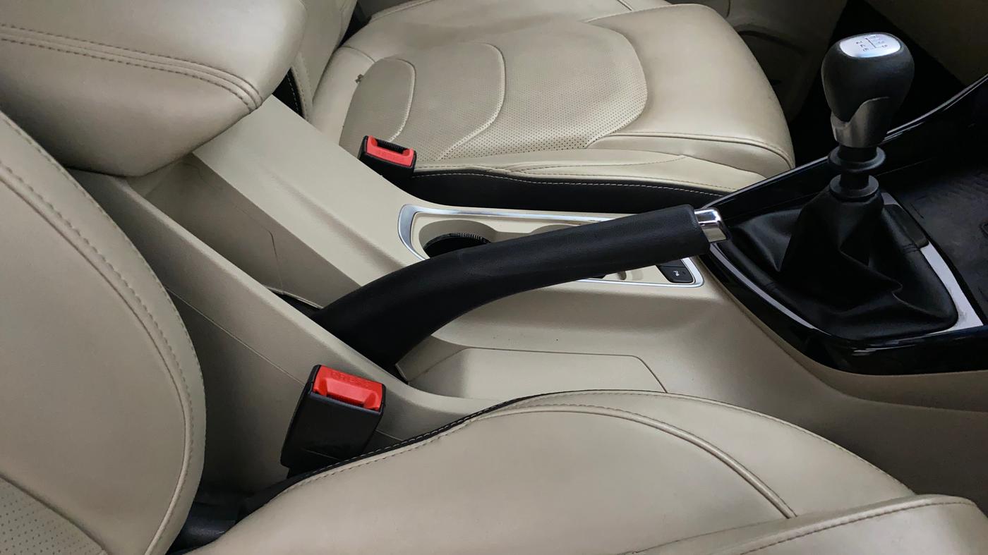 2021 MG HECTOR SHARP HYBRID 1.5 PETROL, Petrol, Manual, 26,505 km, Gear Lever