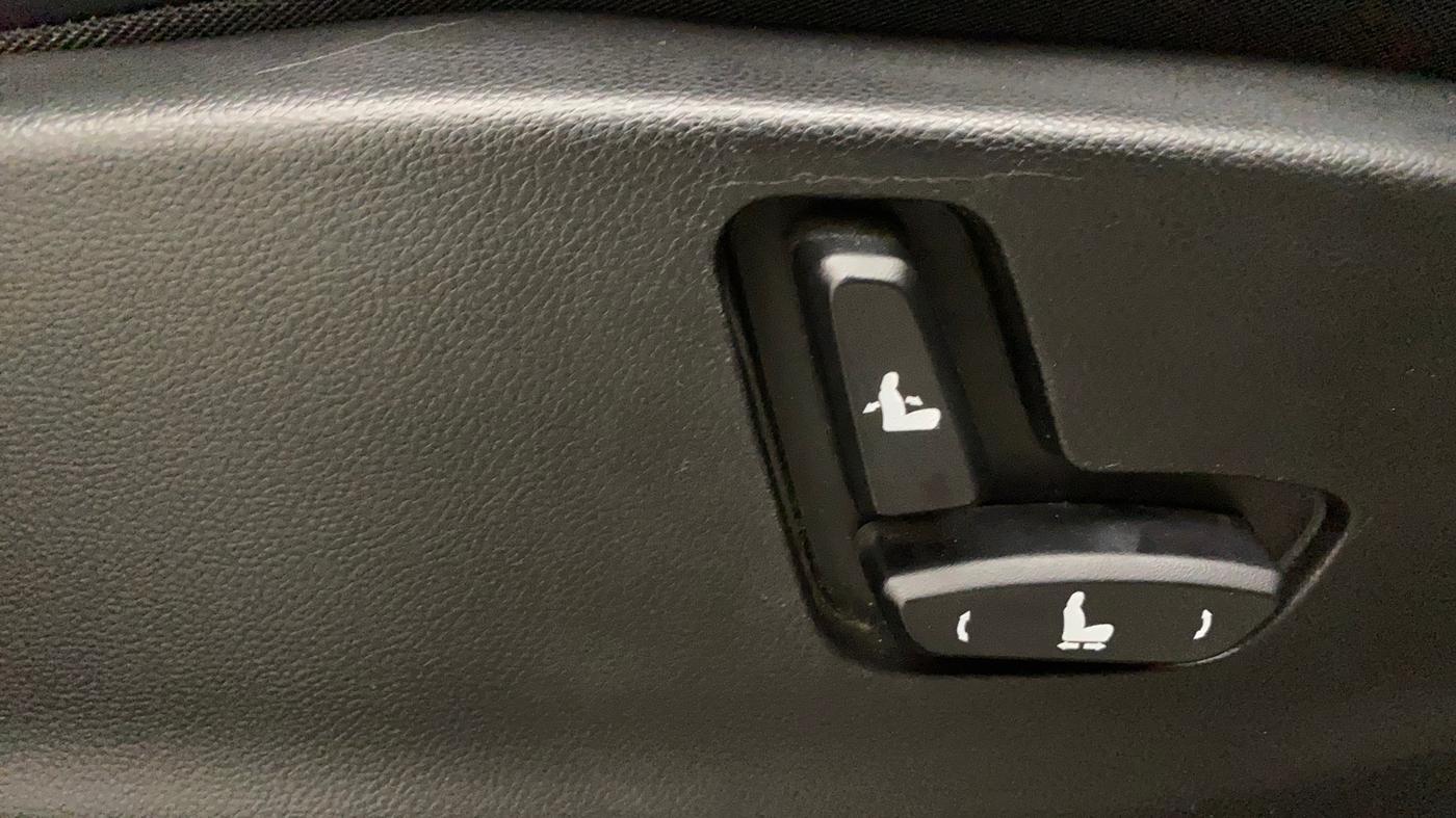 2021 MG HECTOR SHARP HYBRID 1.5 PETROL, Petrol, Manual, 26,505 km, Driver Side Adjustment Panel