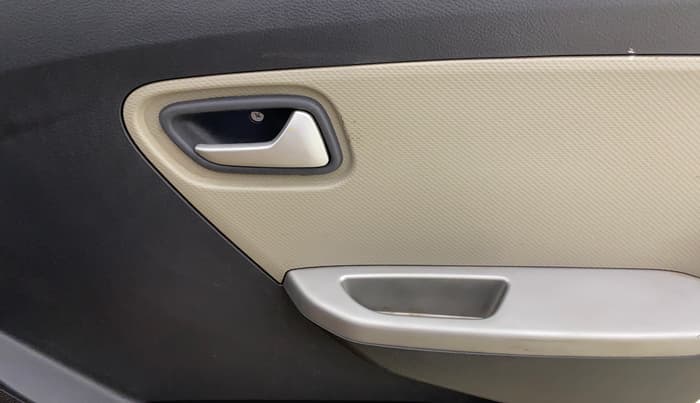 2017 Maruti Alto K10 VXI (O), Petrol, Manual, 15,705 km, Driver Side Door Panels Control
