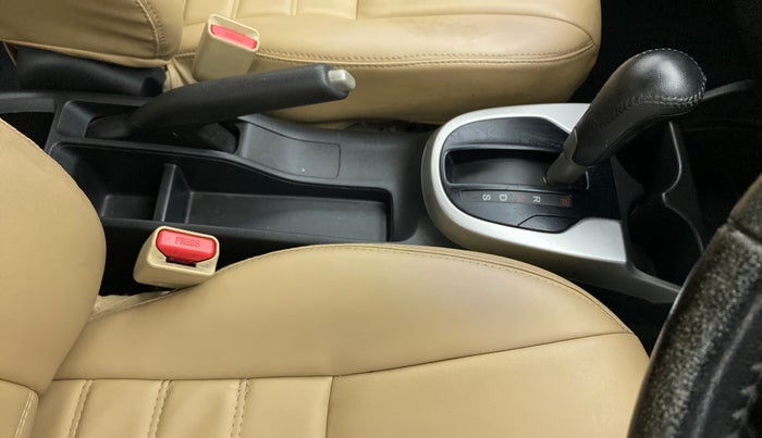 2016 Honda Jazz 1.2L I-VTEC V AT, Petrol, Automatic, 60,660 km, Gear Lever
