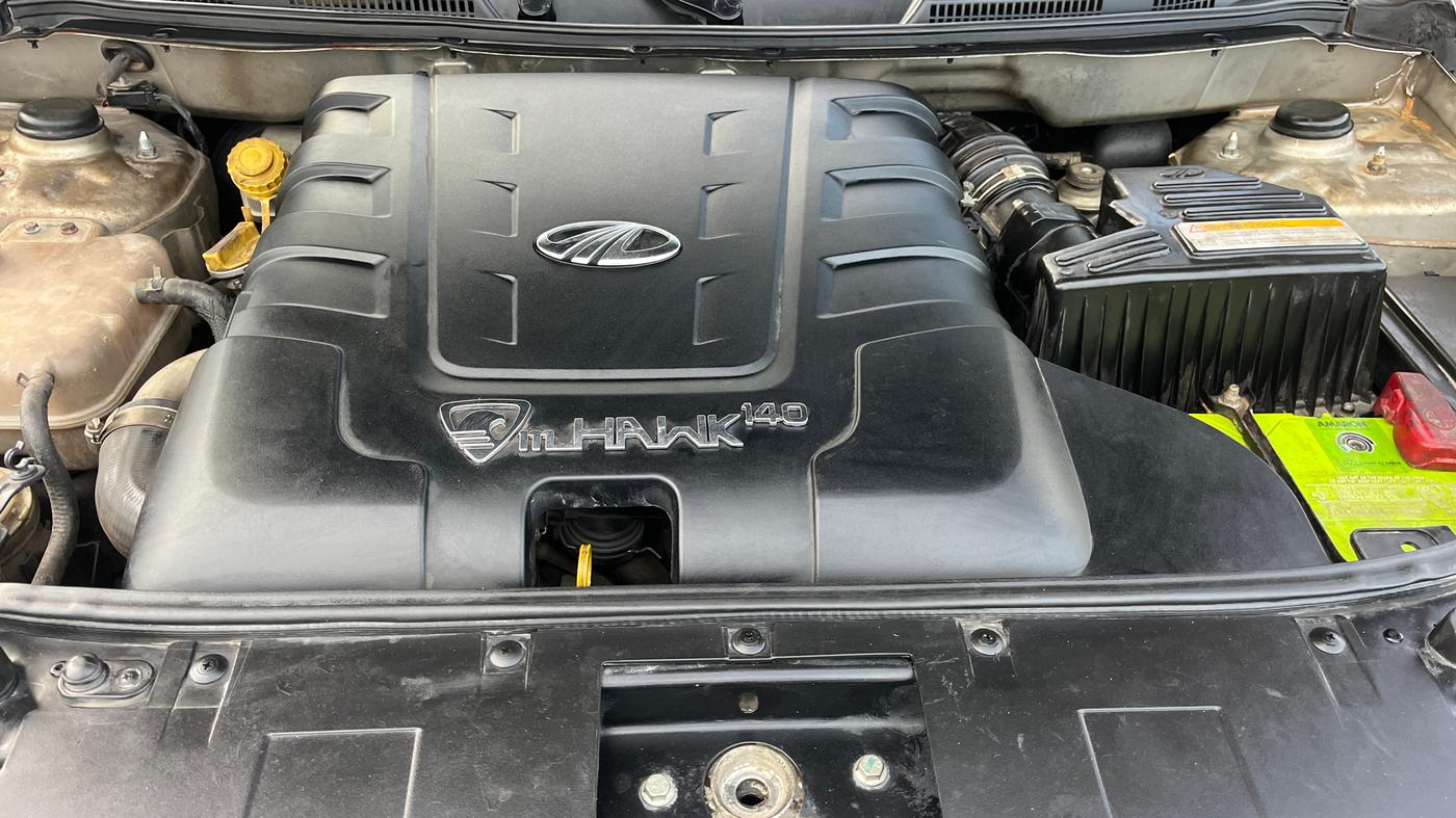 2015 Mahindra XUV500 W8, Diesel, Manual, 73,980 km, Engine View