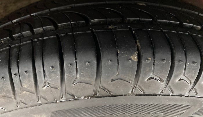 2013 Hyundai i10 SPORTZ 1.2, Petrol, Manual, 45,661 km, Left Rear Tyre Tread