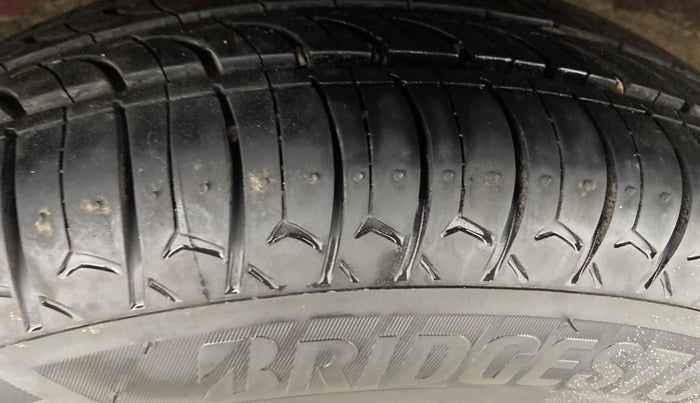 2013 Hyundai i10 SPORTZ 1.2, Petrol, Manual, 45,661 km, Right Rear Tyre Tread