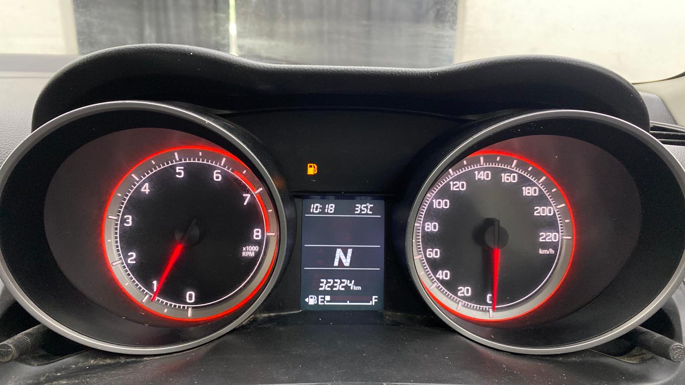 2022 Maruti Swift ZXI AMT, Petrol, Automatic, 32,366 km, Odometer Image