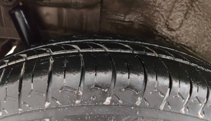 2018 Maruti Wagon R 1.0 LXI CNG, CNG, Manual, 96,300 km, Right Rear Tyre Tread