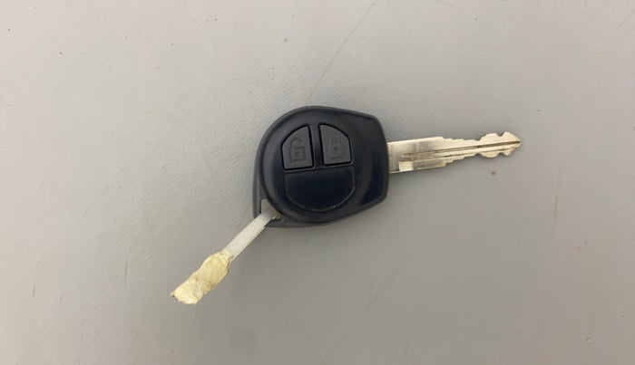 2014 Maruti Swift ZXI, Petrol, Manual, 80,033 km, Key Close Up