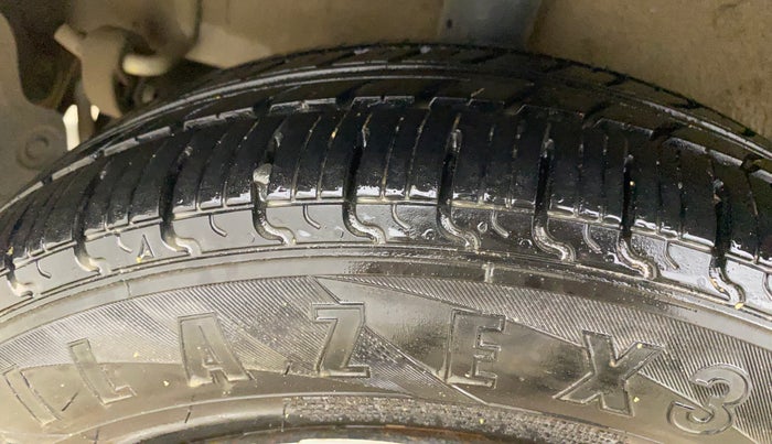 2015 Maruti Celerio VXI, Petrol, Manual, 77,665 km, Right Rear Tyre Tread