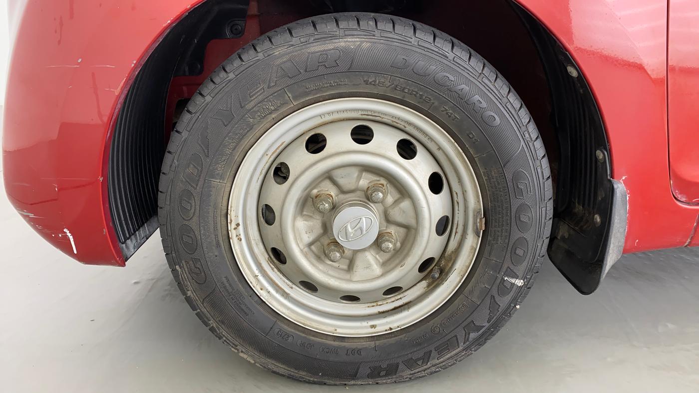 2013 Hyundai Eon ERA PLUS, Petrol, Manual, 35,414 km, Left Front Wheel