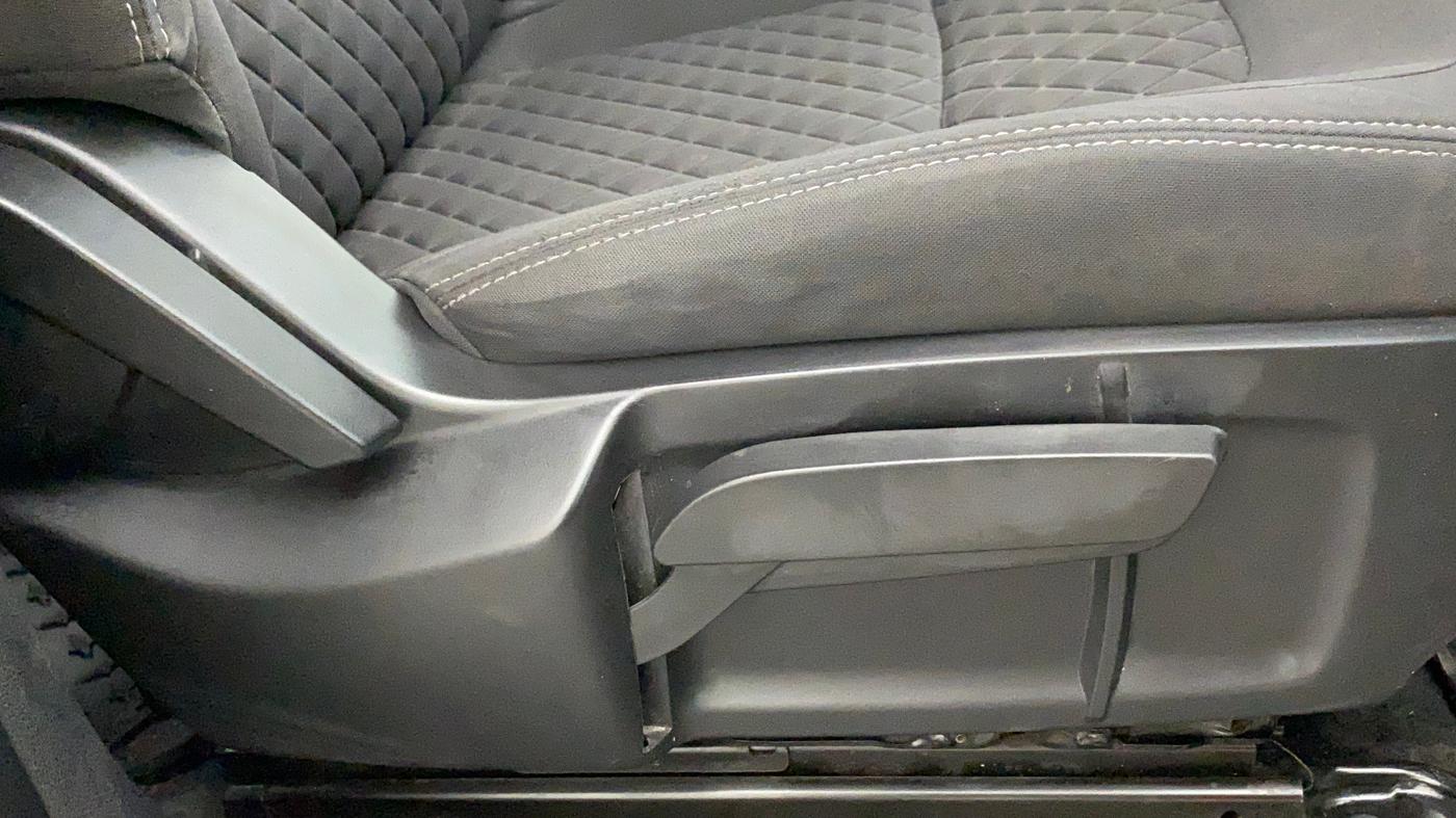 2022 Tata Harrier XT 2.0L KRYOTEC, Diesel, Manual, 35,606 km, Driver Side Adjustment Panel
