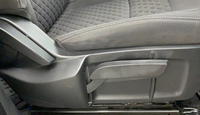 2022 Tata Harrier XT 2.0L KRYOTEC, Diesel, Manual, 35,606 km, Driver Side Adjustment Panel
