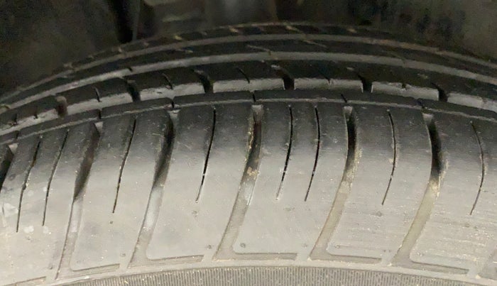 2022 Tata Harrier XT 2.0L KRYOTEC, Diesel, Manual, 35,606 km, Right Front Tyre Tread