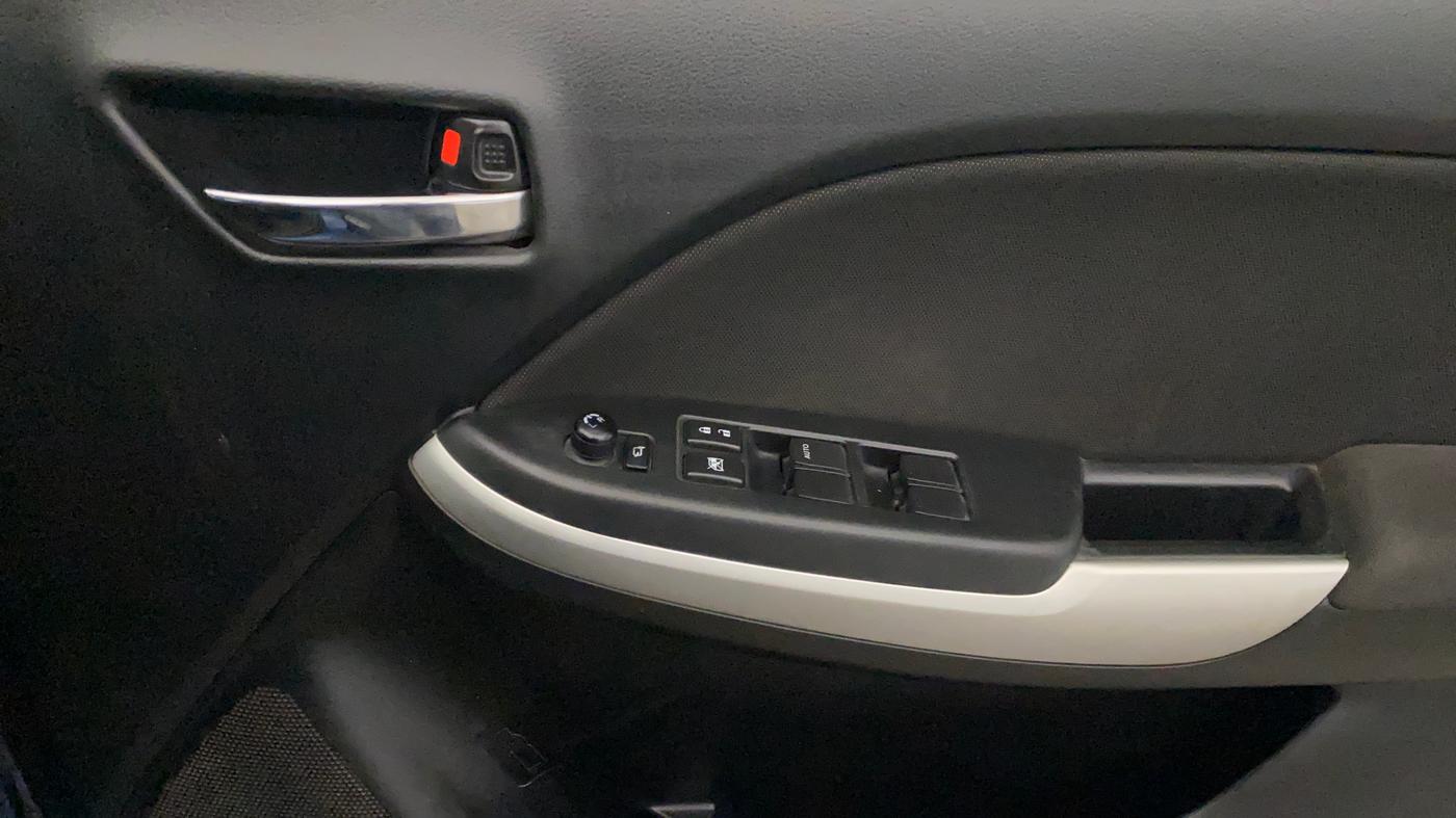 2016 Maruti Baleno ZETA PETROL 1.2, Petrol, Manual, 64,835 km, Driver Side Door Panels Control