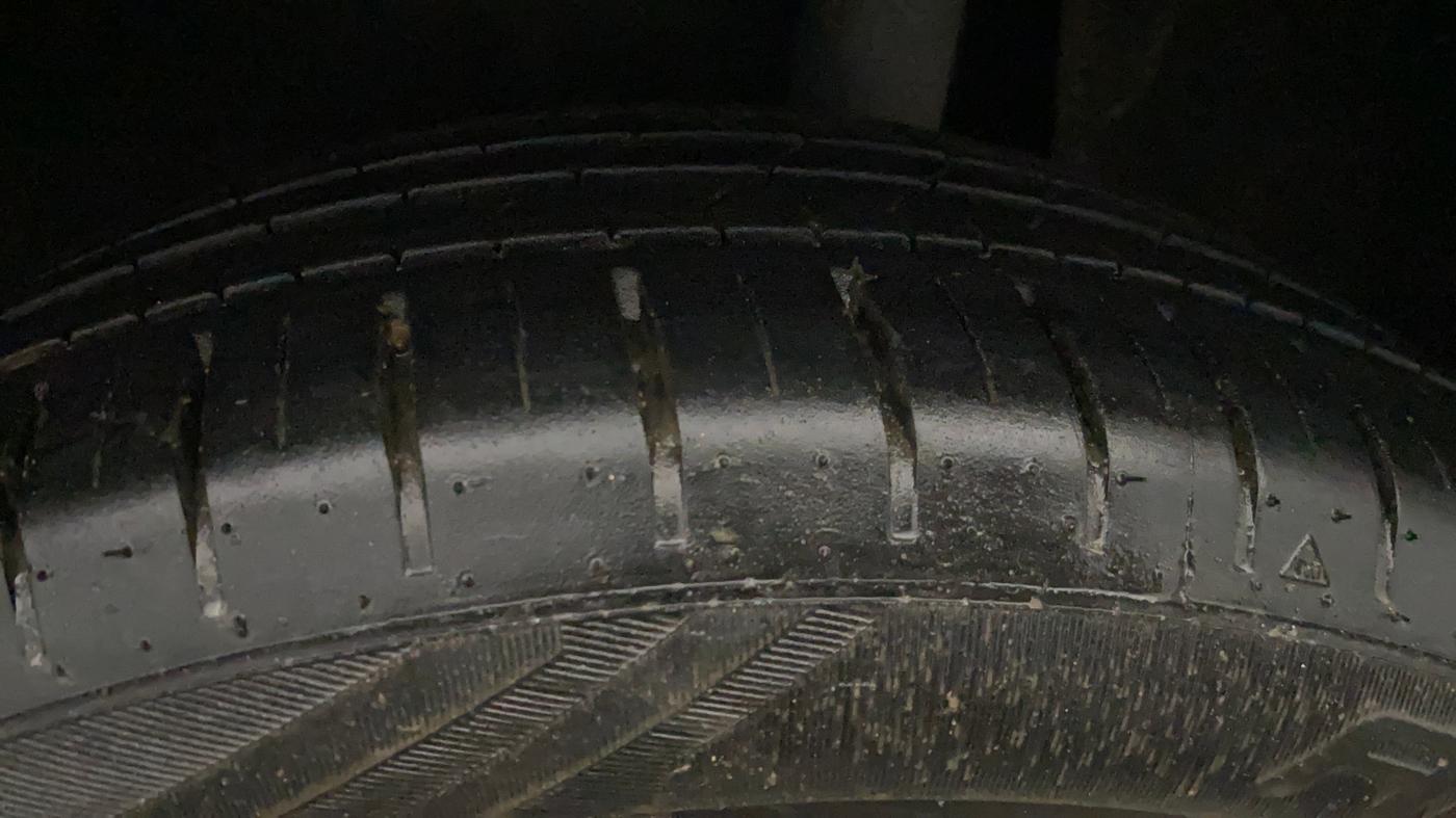2016 Maruti Baleno ZETA PETROL 1.2, Petrol, Manual, 64,835 km, Left Rear Tyre Tread