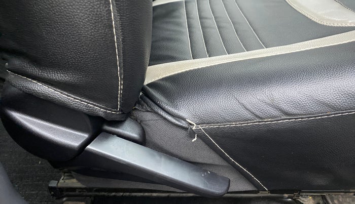 2012 Toyota Etios Liva G, Petrol, Manual, 42,595 km, Driver Side Adjustment Panel