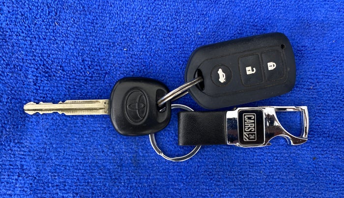 2012 Toyota Etios Liva G, Petrol, Manual, 42,595 km, Key Close Up