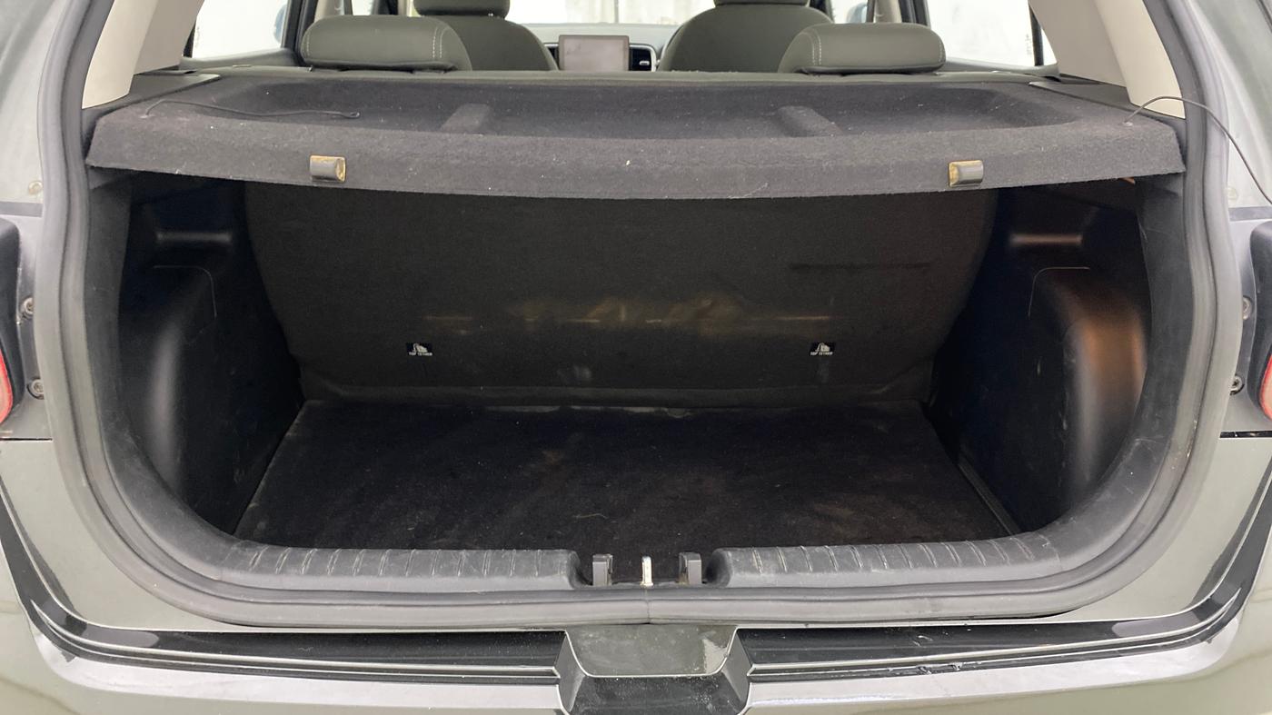 2019 Hyundai VENUE SX 1.0 TURBO, Petrol, Manual, 67,653 km, Boot Inside