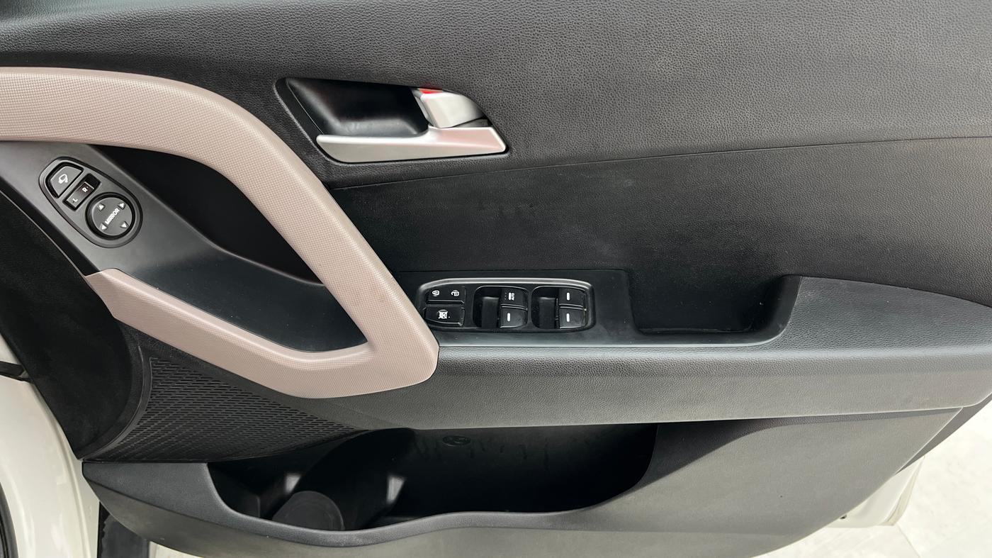 2018 Hyundai Creta SX AT 1.6 PETROL, Petrol, Automatic, 56,030 km, Driver Side Door Panels Control