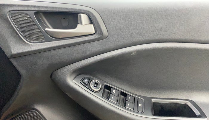 2018 Hyundai i20 Active 1.2 S, Petrol, Manual, 80,177 km, Driver Side Door Panels Control