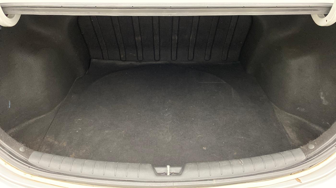 2017 Hyundai Verna 1.6 SX VTVT, Petrol, Manual, 48,736 km, Boot Inside