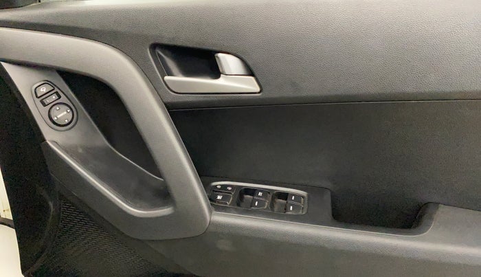 2018 Hyundai Creta SX 1.6 PETROL DUAL TONE, Petrol, Manual, 82,577 km, Driver Side Door Panels Control