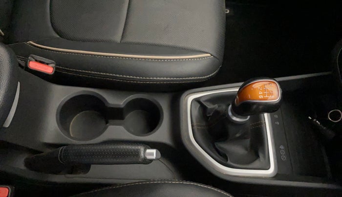 2018 Hyundai Creta SX 1.6 PETROL DUAL TONE, Petrol, Manual, 82,577 km, Gear Lever