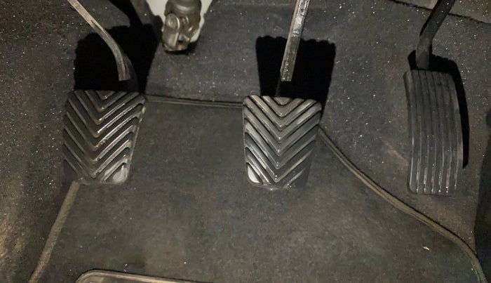 2018 Hyundai Creta SX 1.6 PETROL DUAL TONE, Petrol, Manual, 82,577 km, Pedals