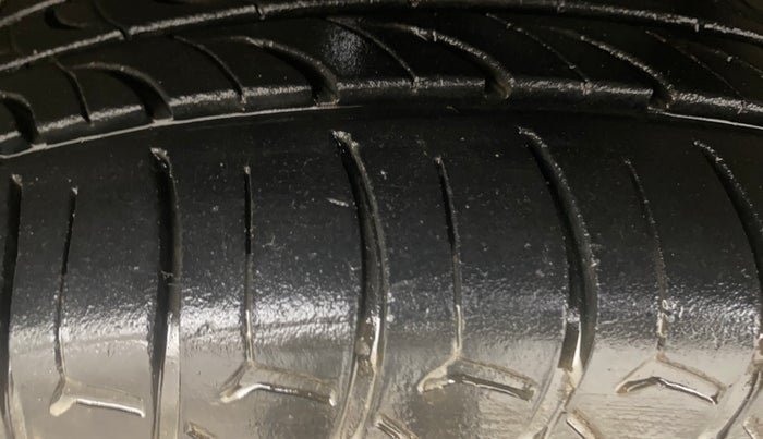 2017 Maruti Celerio ZXI, Petrol, Manual, 79,794 km, Left Front Tyre Tread