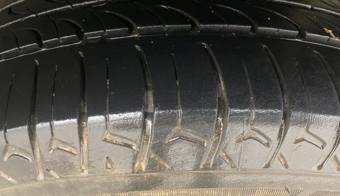 2017 Maruti Celerio ZXI, Petrol, Manual, 79,794 km, Left Rear Tyre Tread