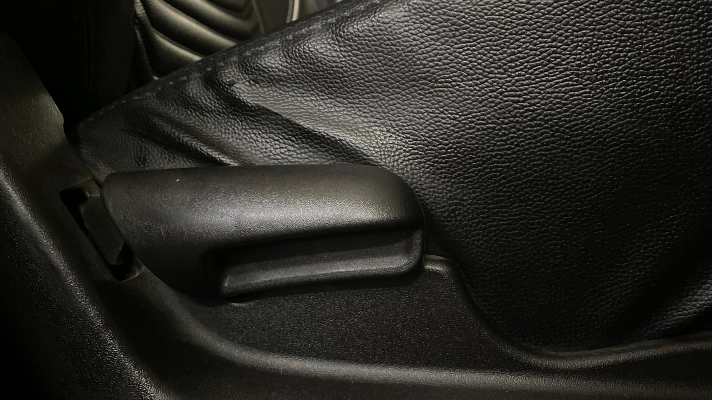 2020 Maruti Vitara Brezza LXI, Petrol, Manual, 69,679 km, Driver Side Adjustment Panel