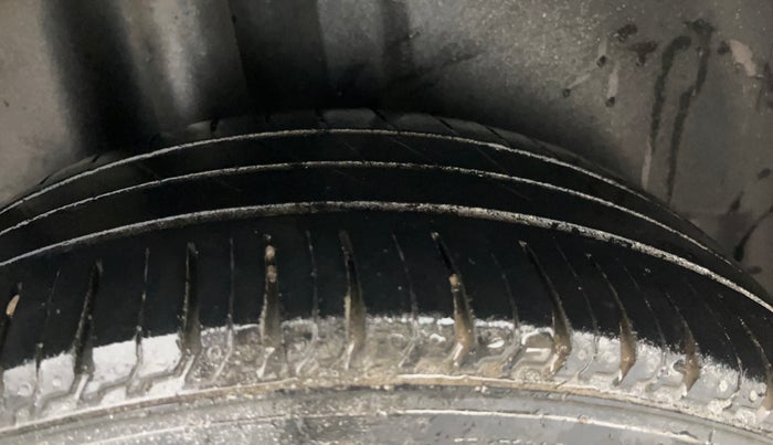 2018 Volkswagen Ameo COMFORTLINE 1.0L, Petrol, Manual, 50,953 km, Right Rear Tyre Tread