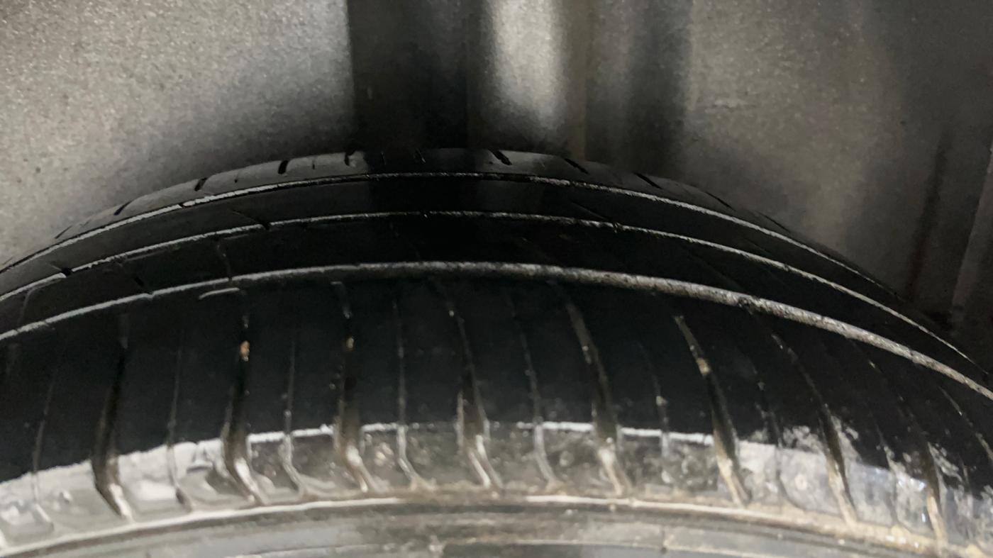 2018 Volkswagen Ameo COMFORTLINE 1.0L, Petrol, Manual, 50,975 km, Left Rear Tyre Tread