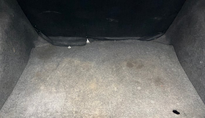 2018 Volkswagen Ameo COMFORTLINE 1.0L, Petrol, Manual, 50,953 km, Boot Inside