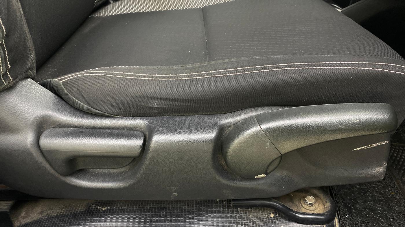 2018 Honda WR-V 1.2L I-VTEC VX MT, CNG, Manual, 84,427 km, Driver Side Adjustment Panel