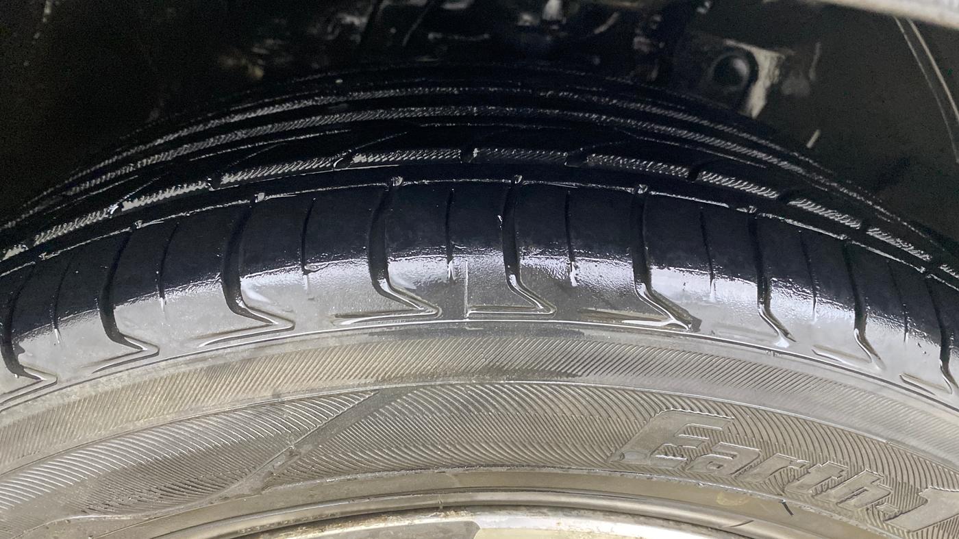 2018 Honda WR-V 1.2L I-VTEC VX MT, CNG, Manual, 84,427 km, Right Front Tyre Tread
