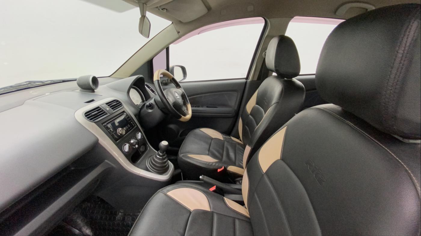 2011 Maruti Ritz VDI, Diesel, Manual, 1,33,548 km, Right Side Front Door Cabin