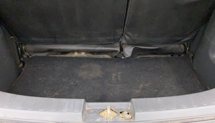 2011 Maruti Ritz VDI, Diesel, Manual, 1,33,548 km, Boot Inside