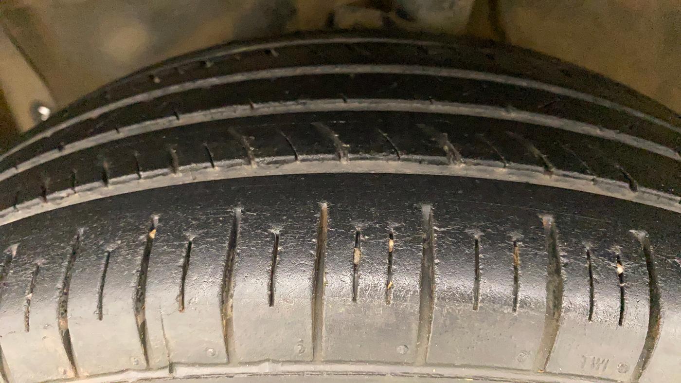 2011 Maruti Ritz VDI, Diesel, Manual, 1,33,548 km, Left Front Tyre Tread