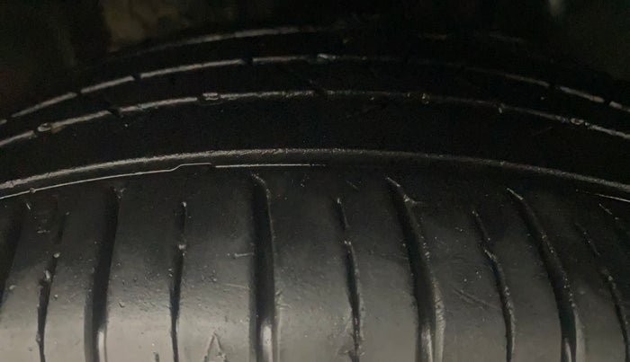 2023 Hyundai NEW I20 SPORTZ 1.2 MT, Petrol, Manual, 24,464 km, Right Front Tyre Tread