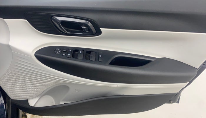 2023 Hyundai NEW I20 SPORTZ 1.2 MT, Petrol, Manual, 24,464 km, Driver Side Door Panels Control