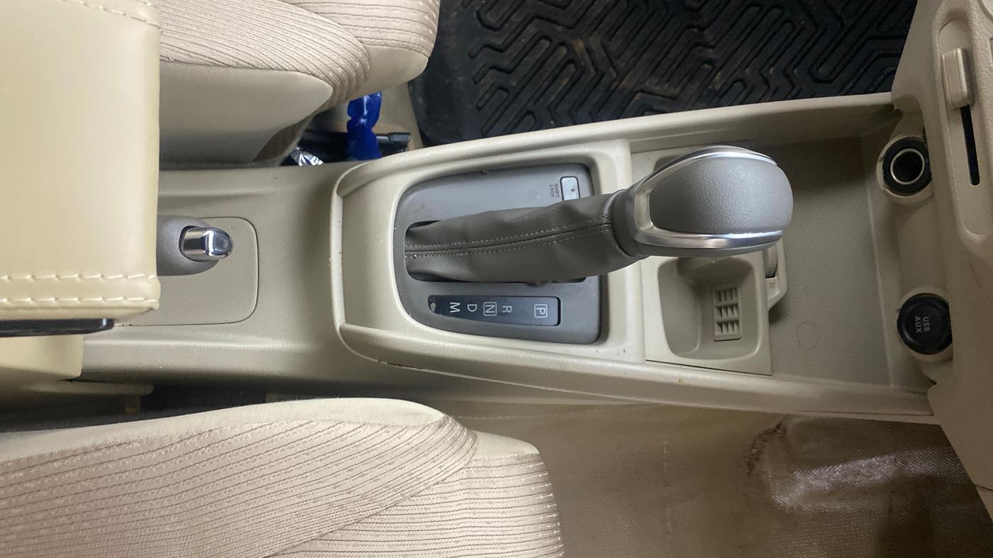 2023 Maruti Ertiga VXI AT SHVS, Petrol, Automatic, 30,179 km, Gear Lever