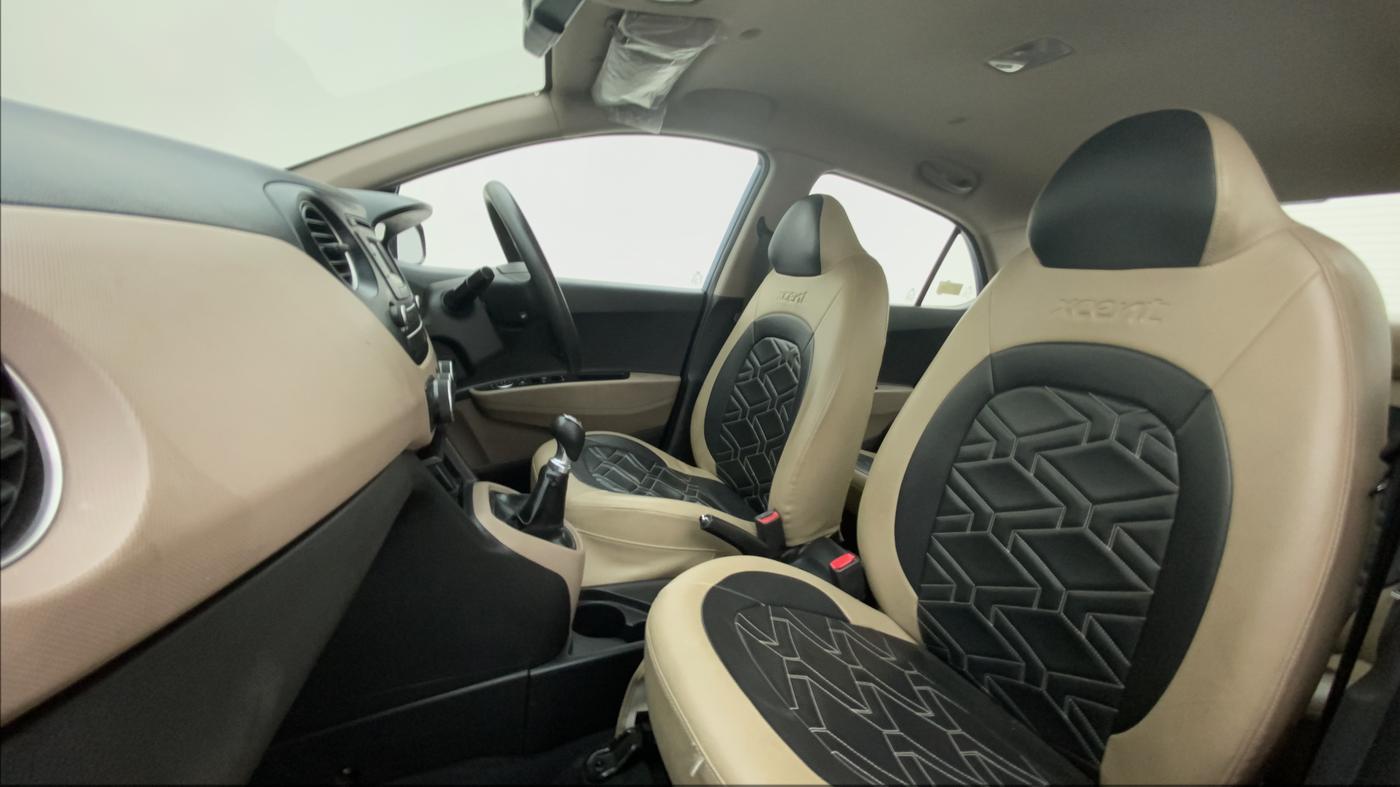 2015 Hyundai Xcent SX 1.2, Petrol, Manual, 94,845 km, Right Side Front Door Cabin