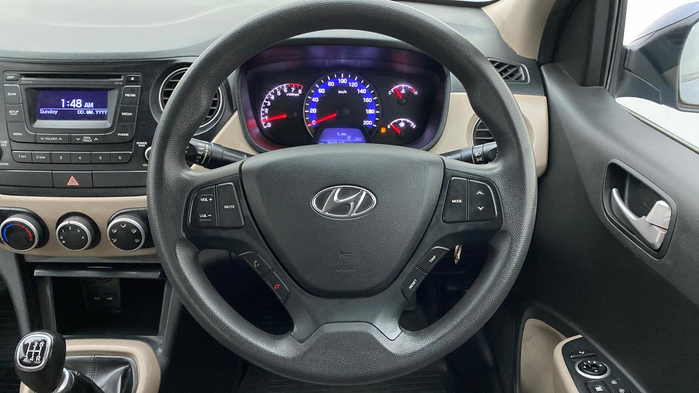2015 Hyundai Xcent SX 1.2, Petrol, Manual, 94,845 km, Steering Wheel Close Up