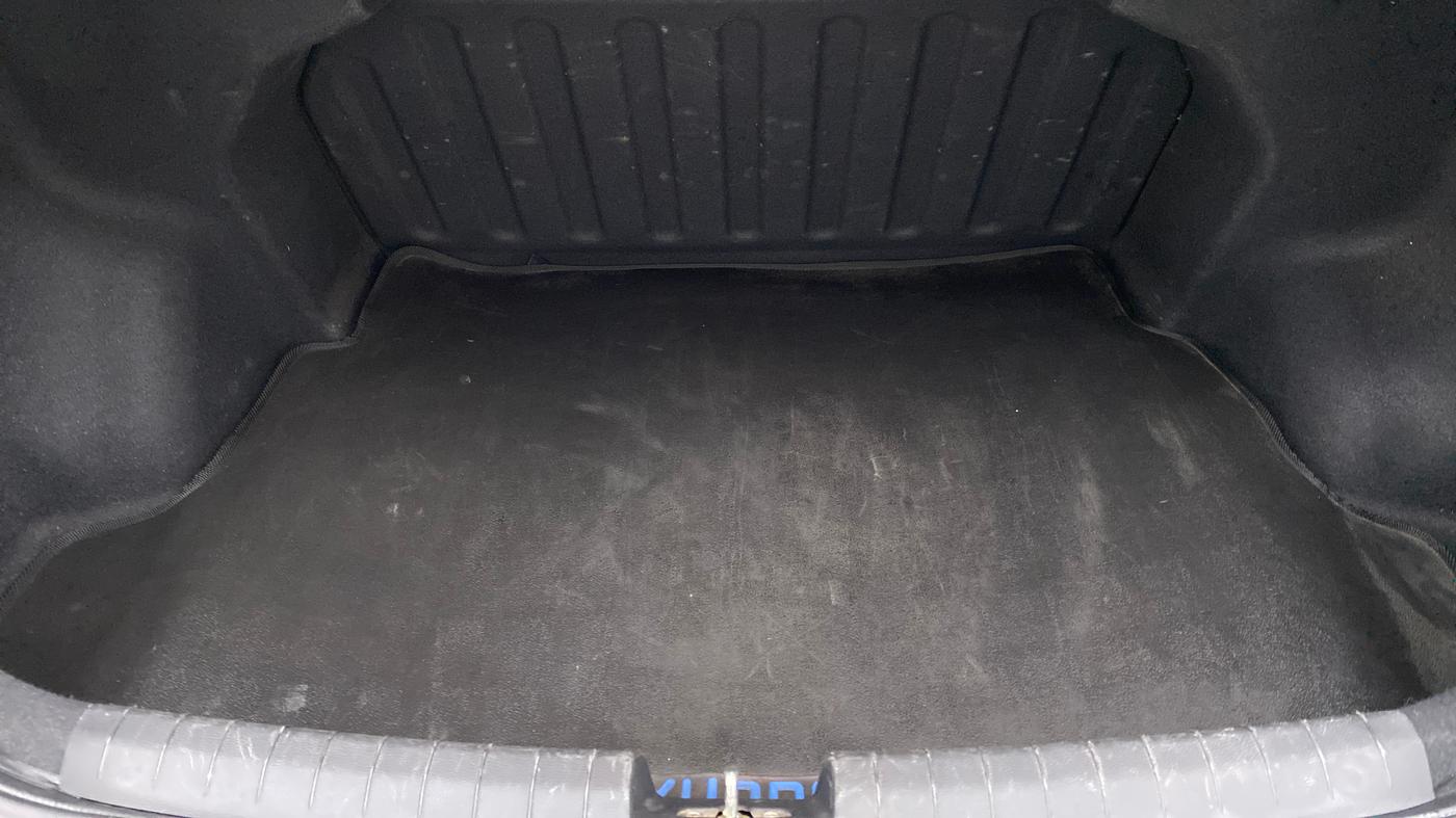 2015 Hyundai Xcent SX 1.2, Petrol, Manual, 94,845 km, Boot Inside