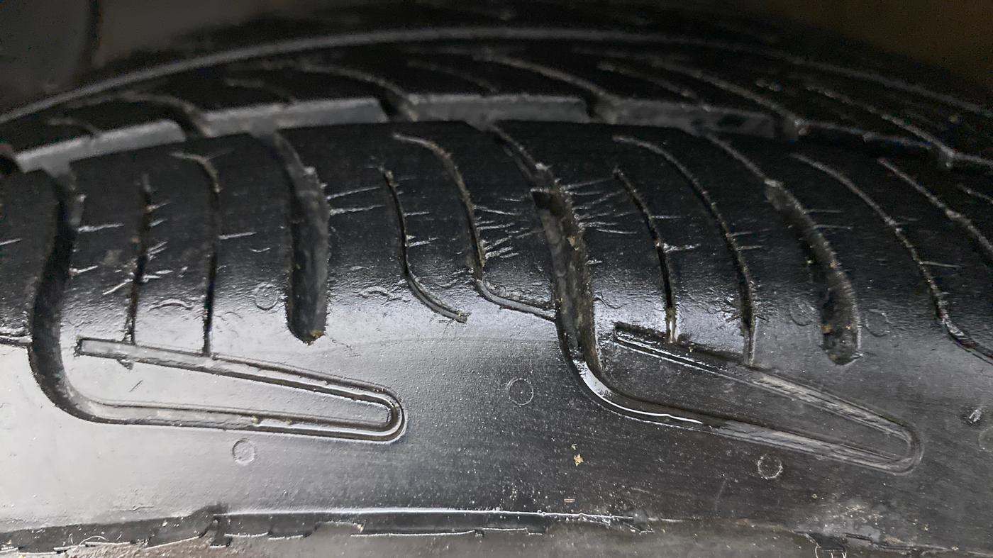 2015 Hyundai Xcent SX 1.2, Petrol, Manual, 94,845 km, Left Front Tyre Tread